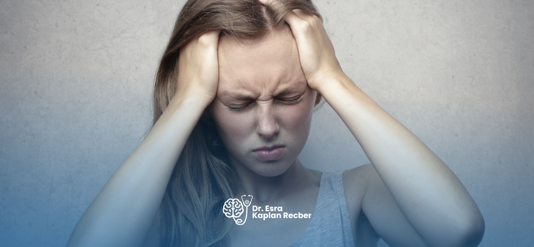 Küme Tipi Baş Ağrısı: Belirtiler, Nedenler ve Tedavi Yöntemleri